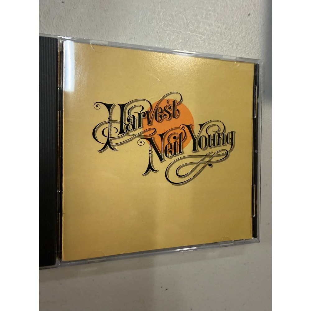 Neil Young Harvest CD Reprise Records 7599-27239-2 Classic Folk Rock HeartofGold